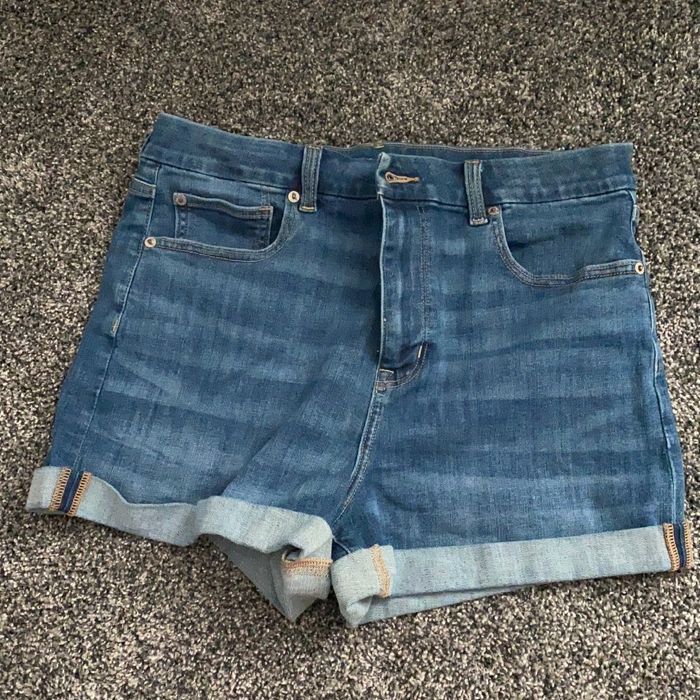 American Eagle women’s shorts